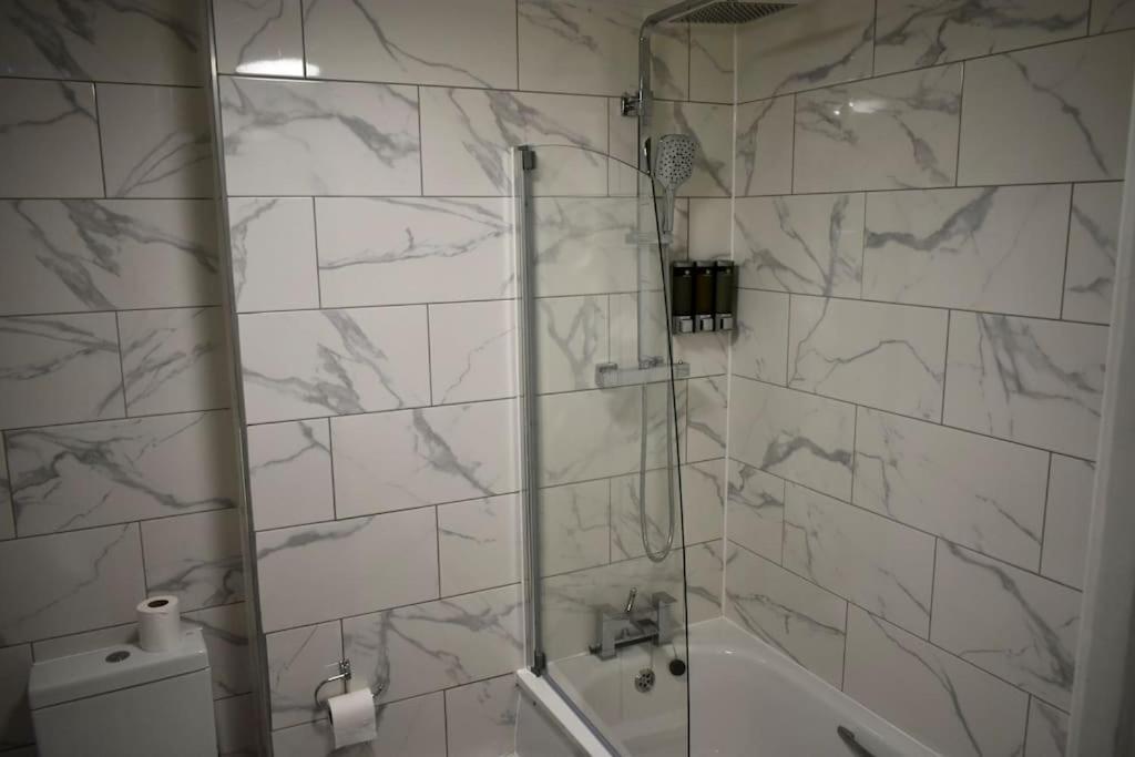 Tottenham Hotspurs Stays At The Gascoigne Suite Лондон Екстериор снимка