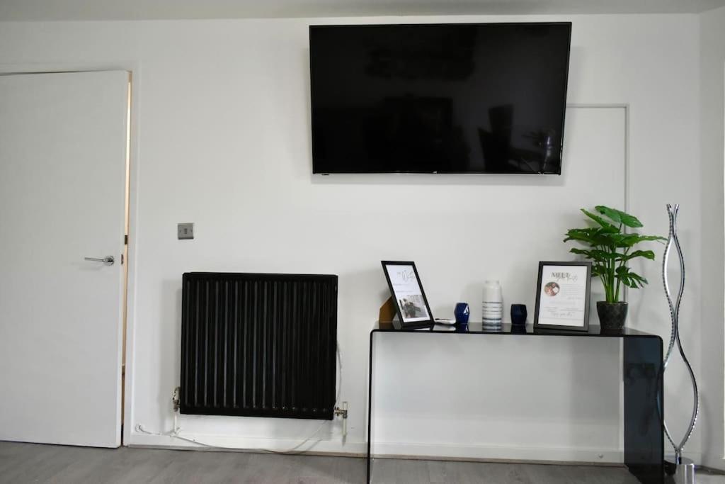Tottenham Hotspurs Stays At The Gascoigne Suite Лондон Екстериор снимка